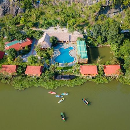 Xuan Son Lakeside Bungalow Ninh Binh Exterior photo