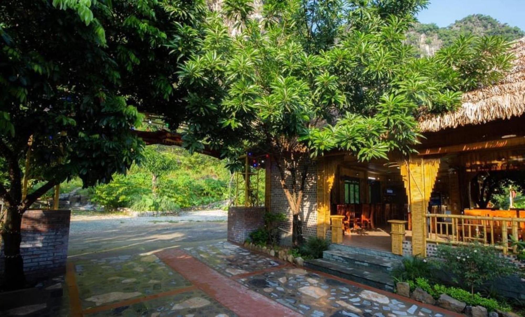 Xuan Son Lakeside Bungalow Ninh Binh Exterior photo