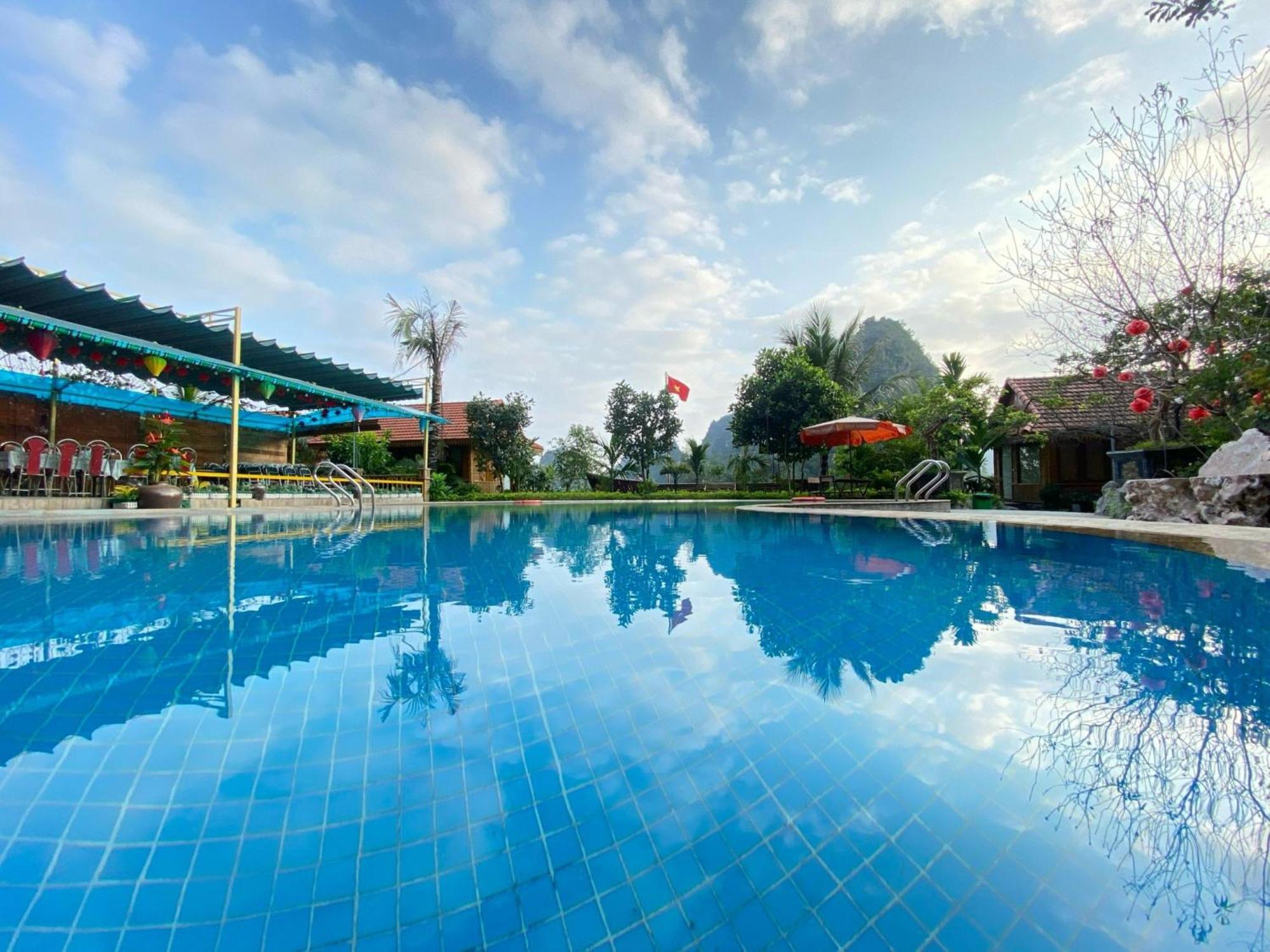 Xuan Son Lakeside Bungalow Ninh Binh Exterior photo